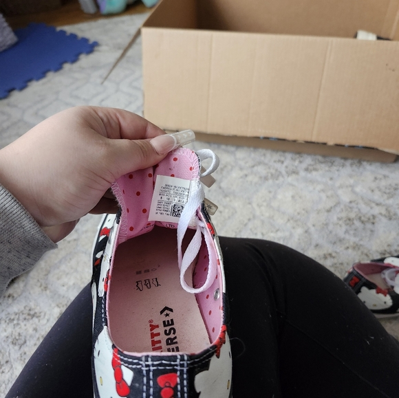 Converse Hello Kitty Sneakers - Picture 8 of 9